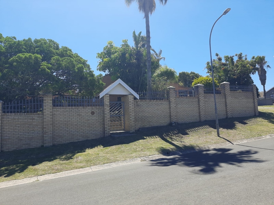 3 Bedroom Property for Sale in Haven Hills Eastern Cape